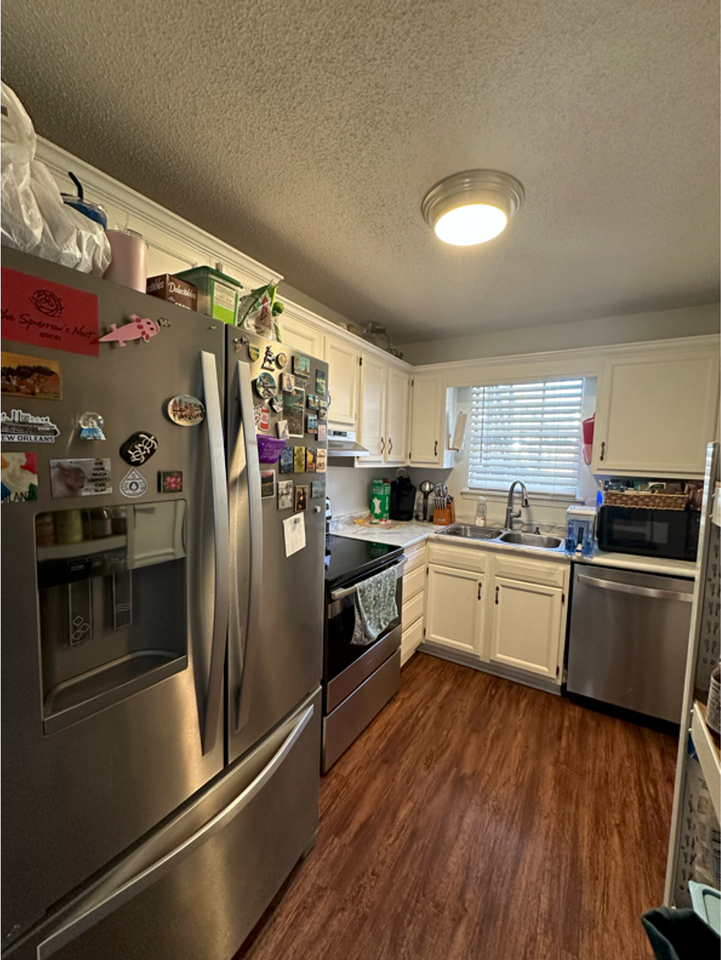 1688 Prince Ave - Photo 4 of 27