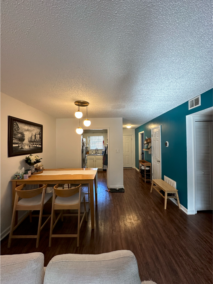 1688 Prince Ave - Photo 7 of 27