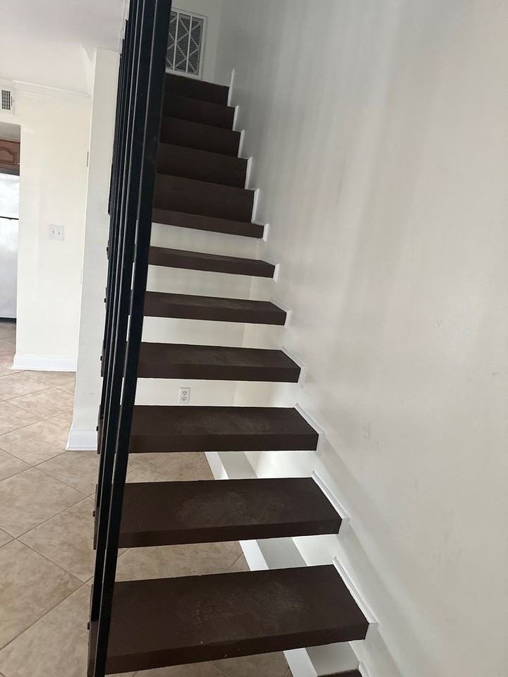 3008 5th St - Photo 5 of 10