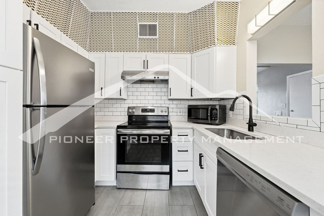 3170 W Cedar Ave - Photo 7 of 20