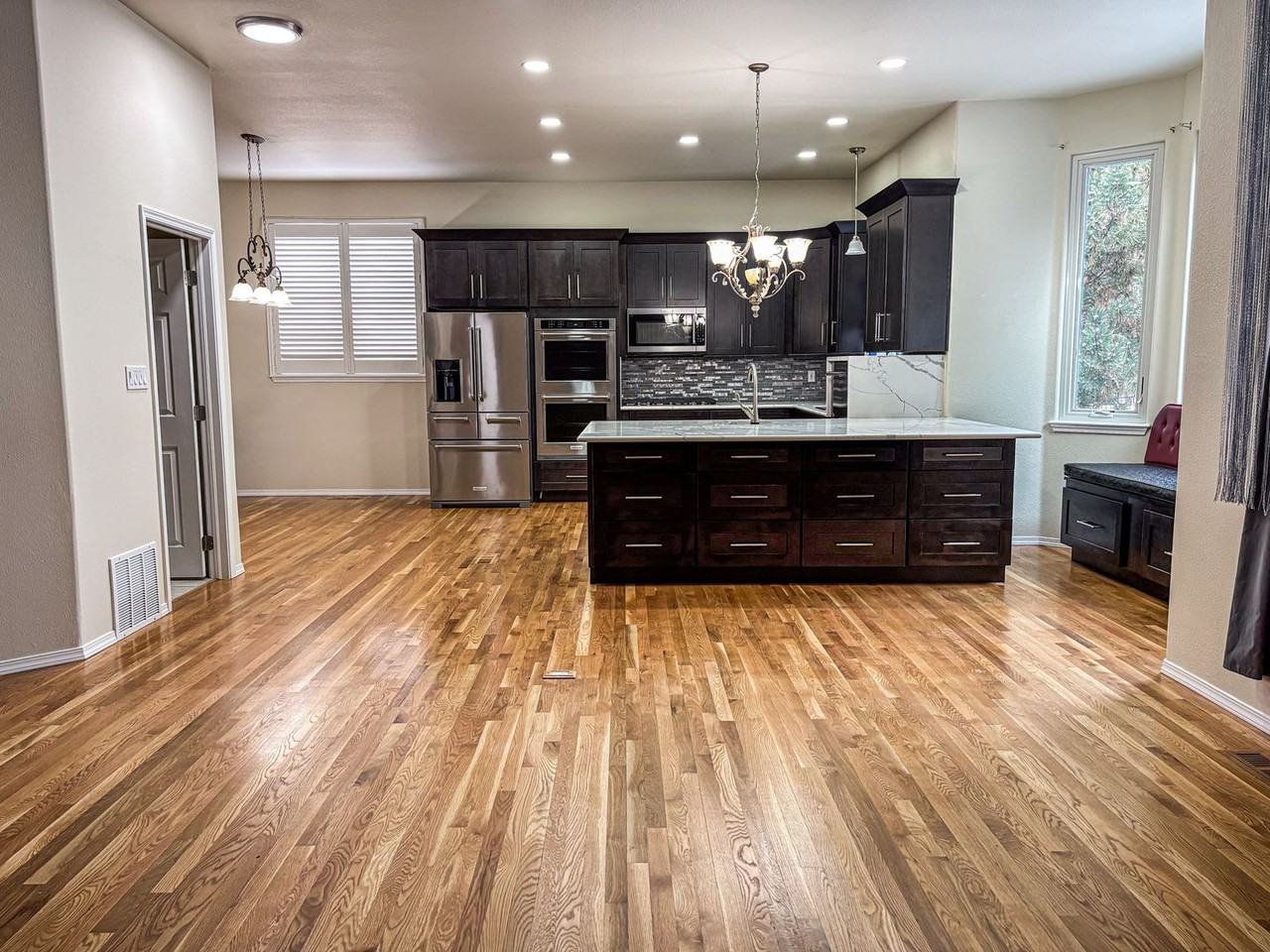 5735 Velvet Ct - Photo 4 of 31