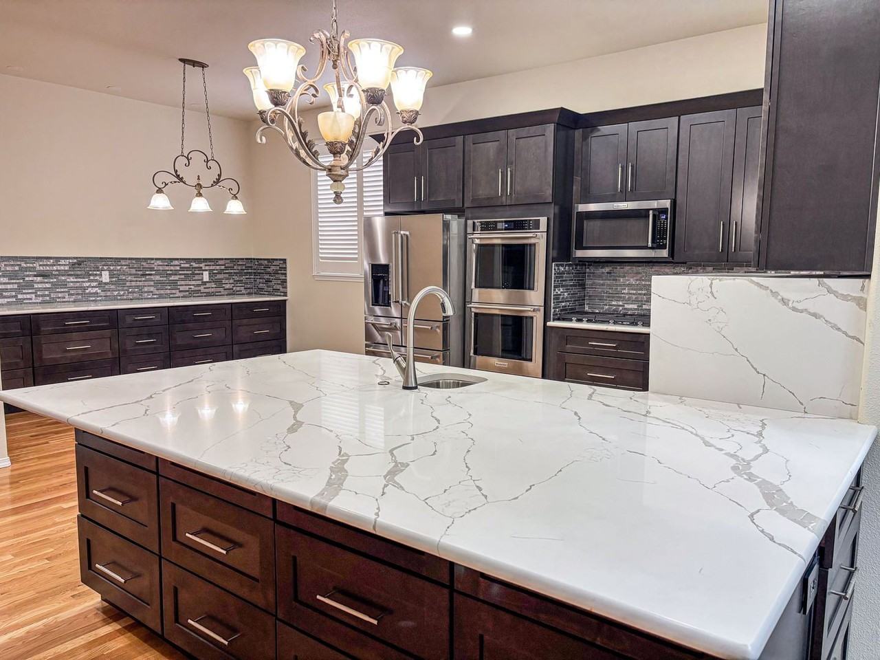 5735 Velvet Ct - Photo 7 of 31