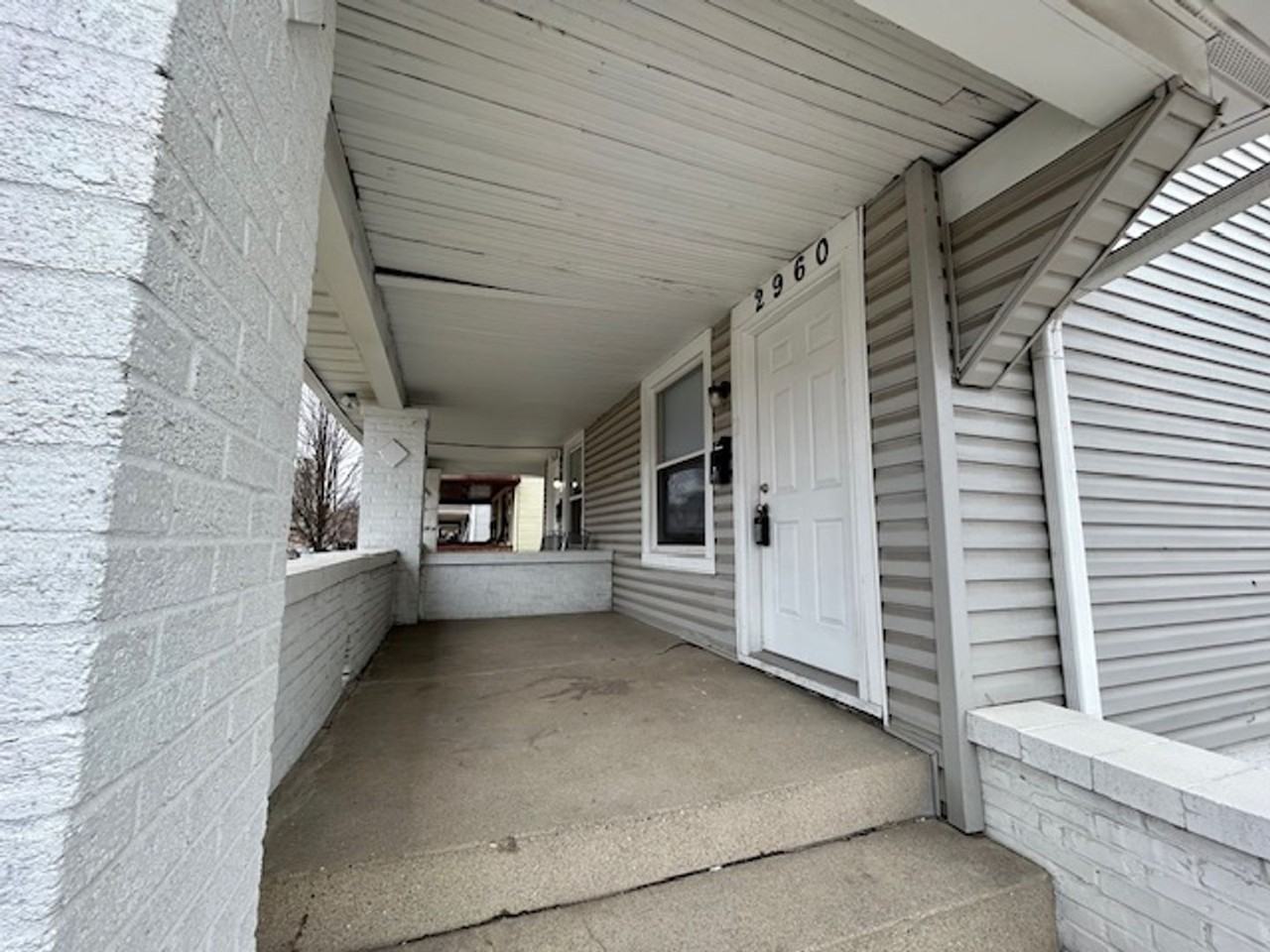 2960 N Park Ave - Photo 3 of 28