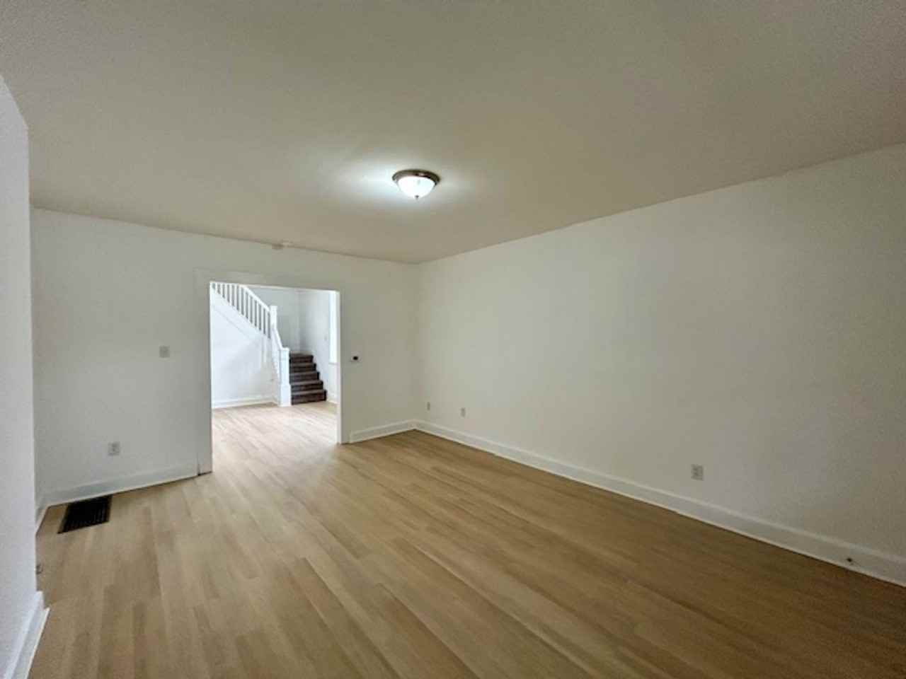 2960 N Park Ave - Photo 5 of 28