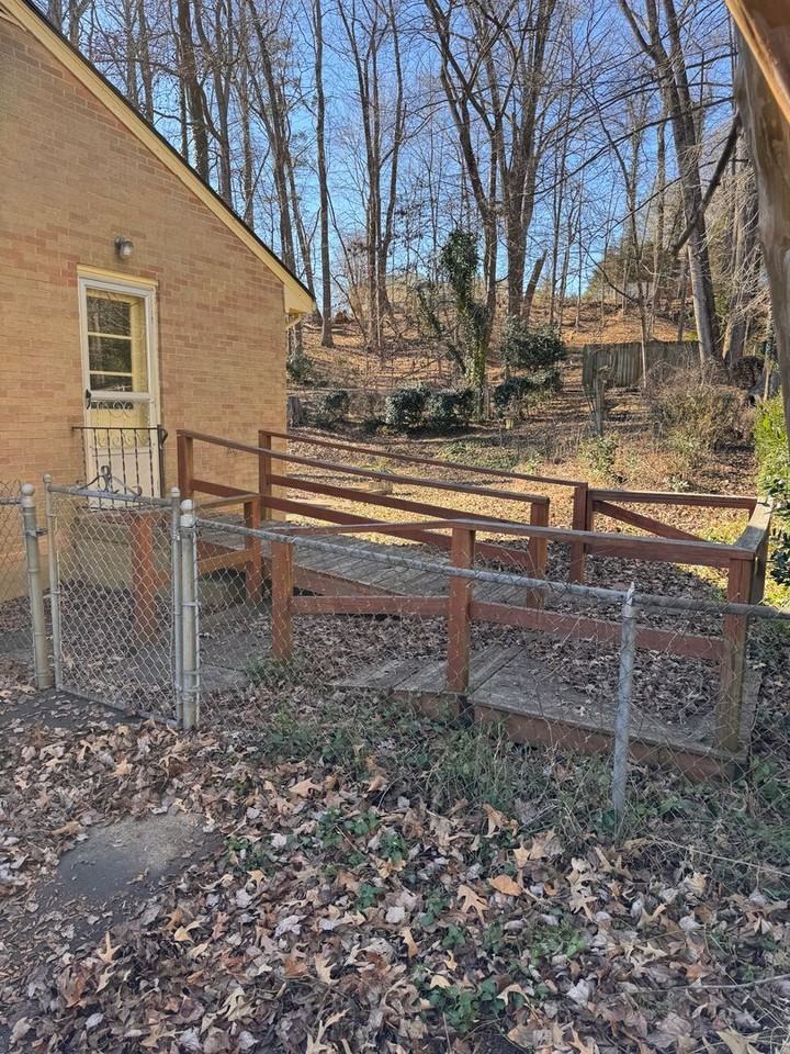 1927 Indian Hill Rd - Photo 3 of 37