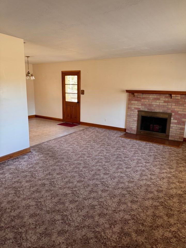 1927 Indian Hill Rd - Photo 7 of 37