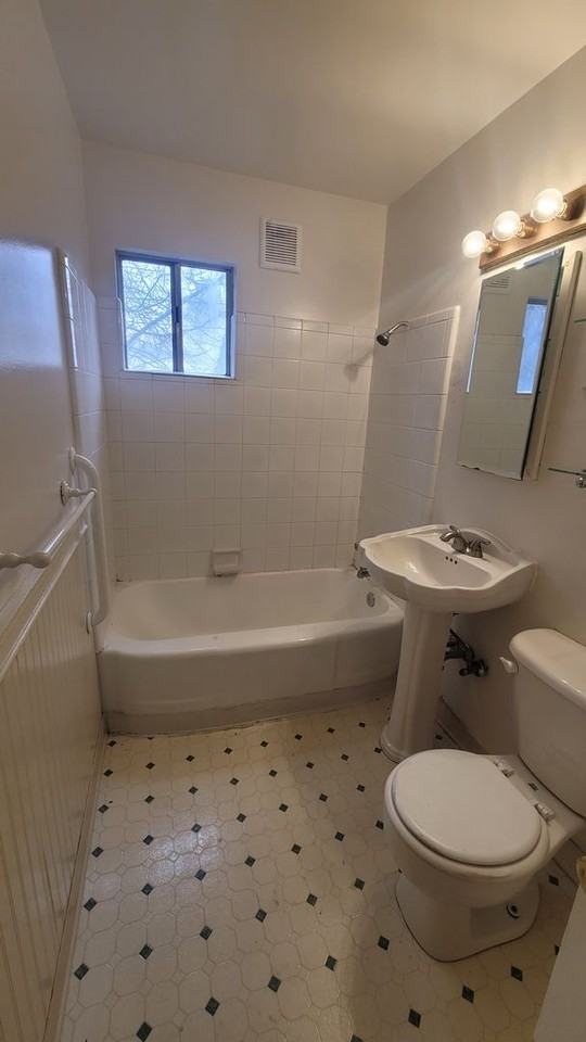 160 Bisby St - Photo 6 of 16