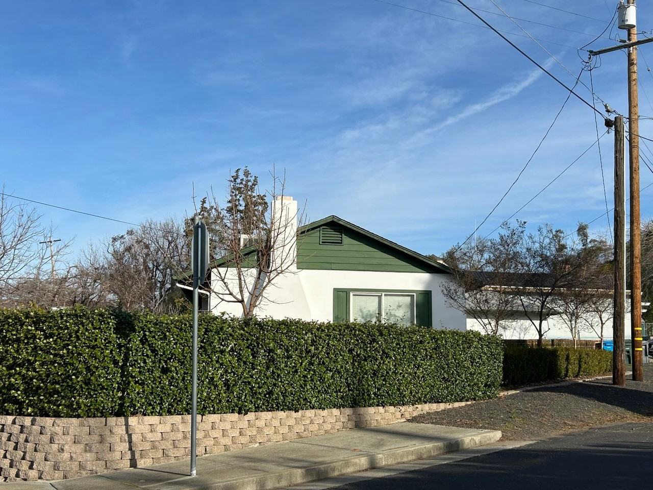 1295 Floral Ave - Photo 2 of 16