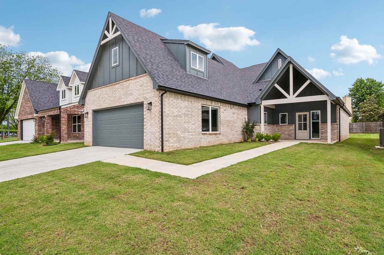 2504 W Birmingham St