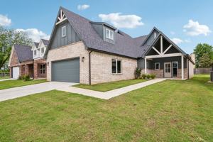 featured image of 2504 W Birmingham St