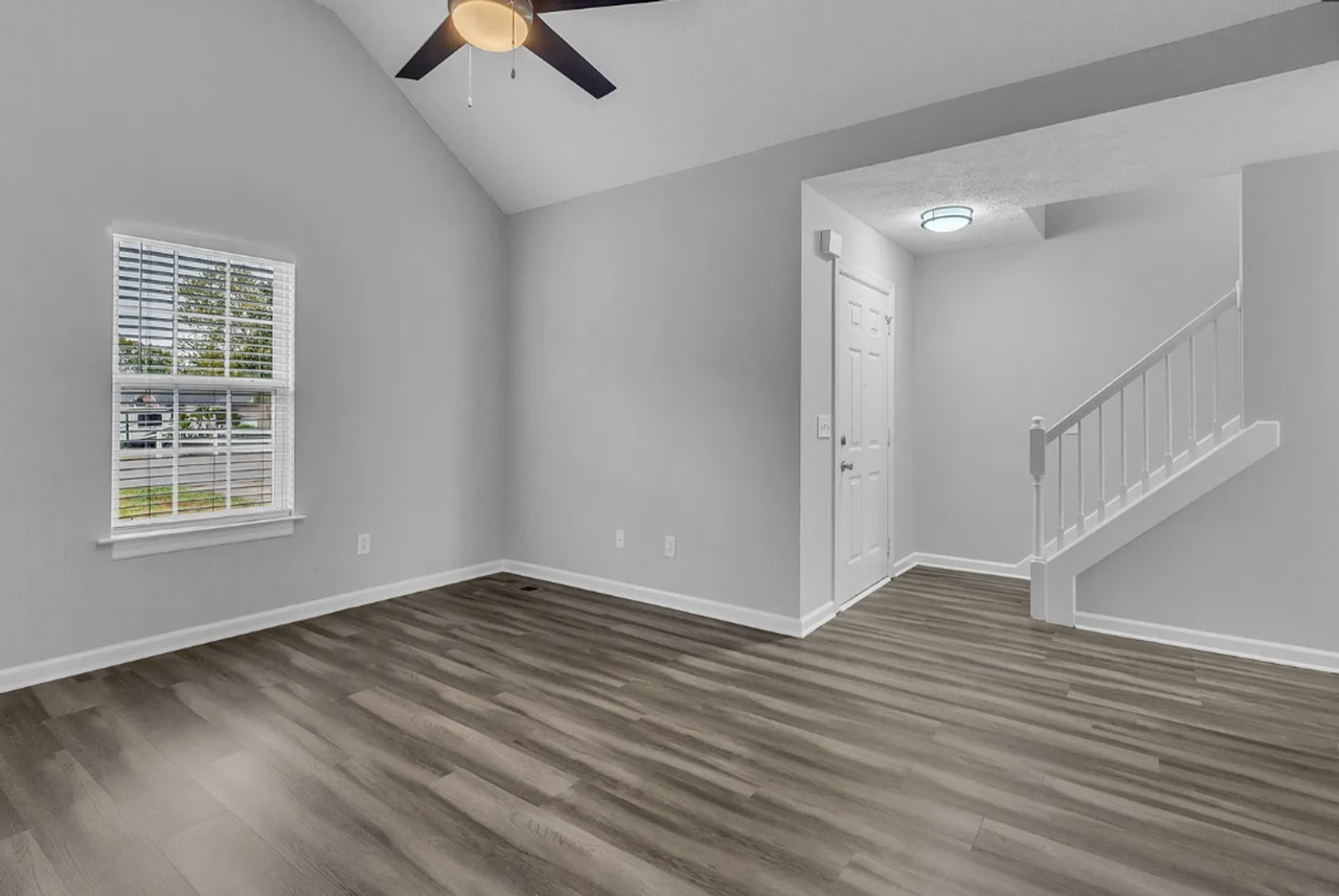 1730 Battleground Dr - Photo 7 of 25