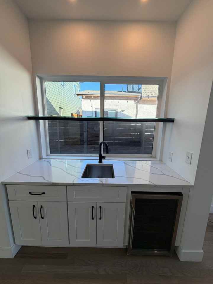 4047 Shoshone St - Photo 4 of 28