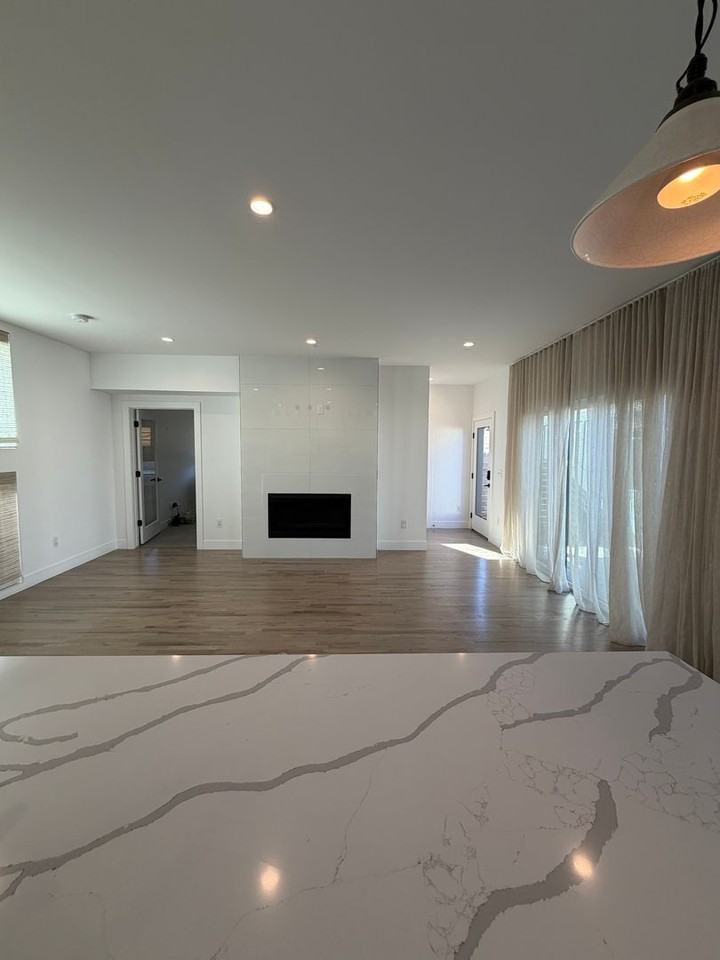 4047 Shoshone St - Photo 6 of 28