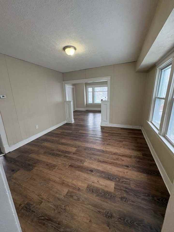 12418 Gruss Ave - Photo 3 of 9