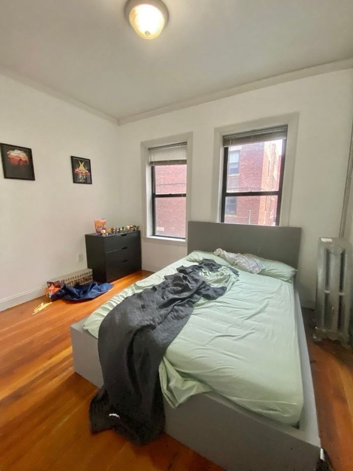 245 Harvard Ave - Photo 5 of 11