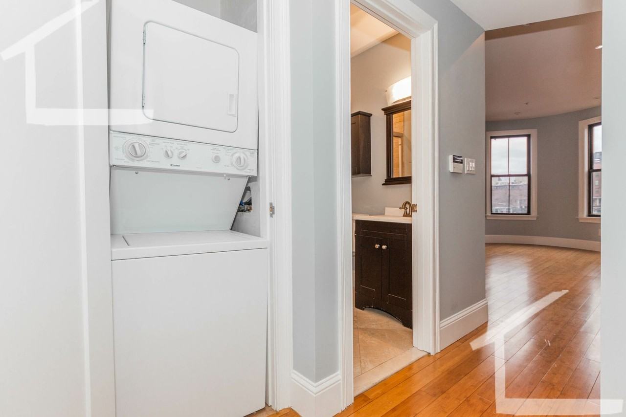 4 Cortes St - Photo 7 of 9