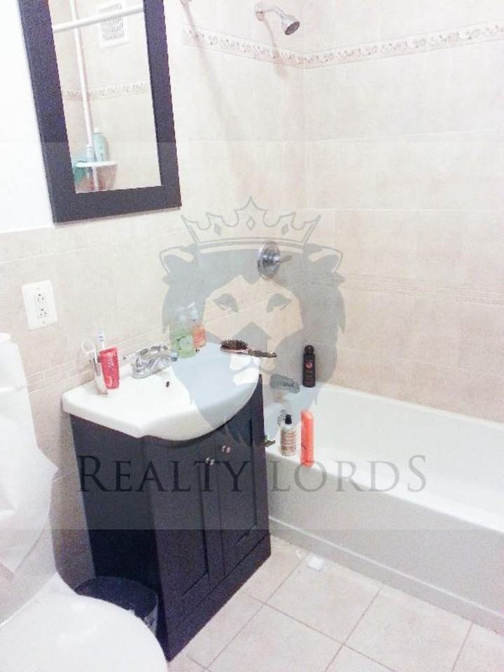 247 Harvard Ave - Photo 4 of 4