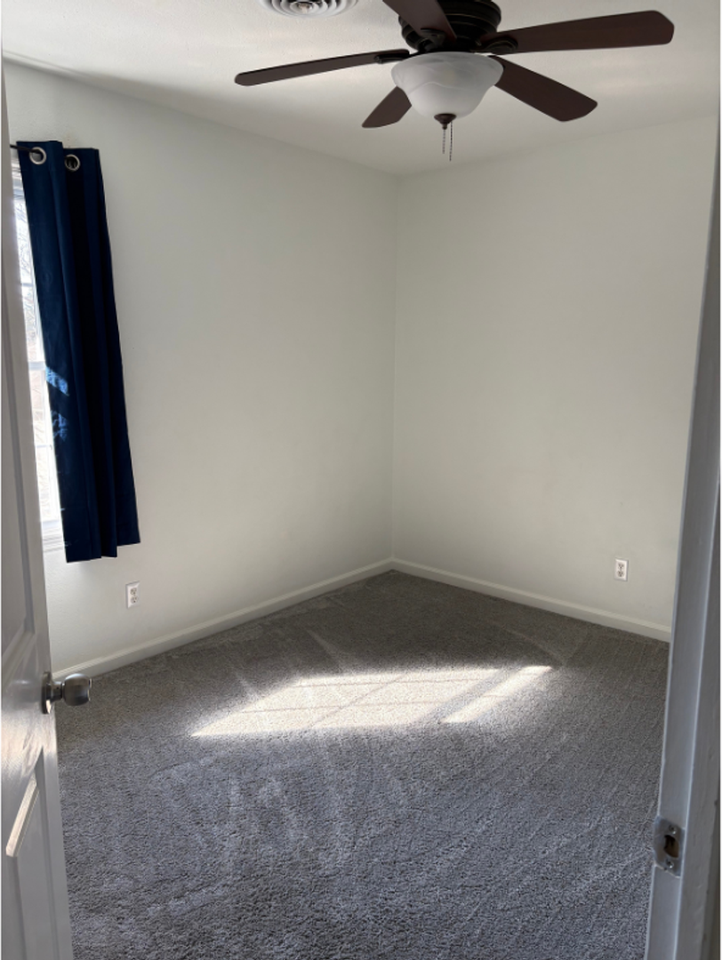 9512 Imperial Dr - Photo 7 of 23