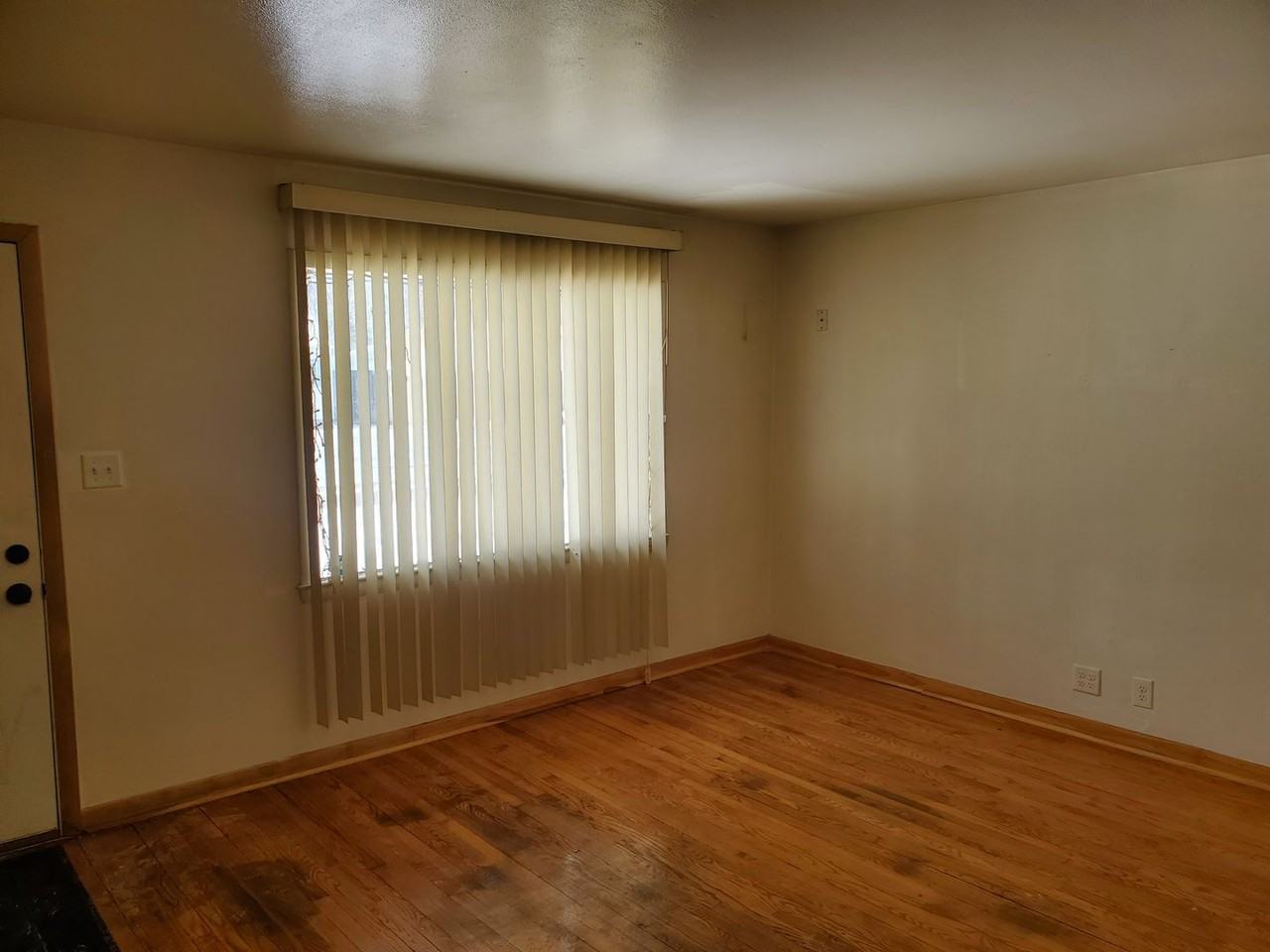 4556 N 71st St - Photo 6 of 17