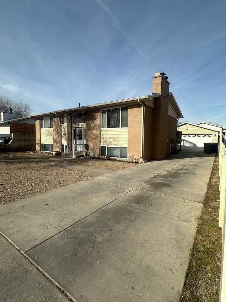 1416 W Harris Ave - Photo 3 of 25