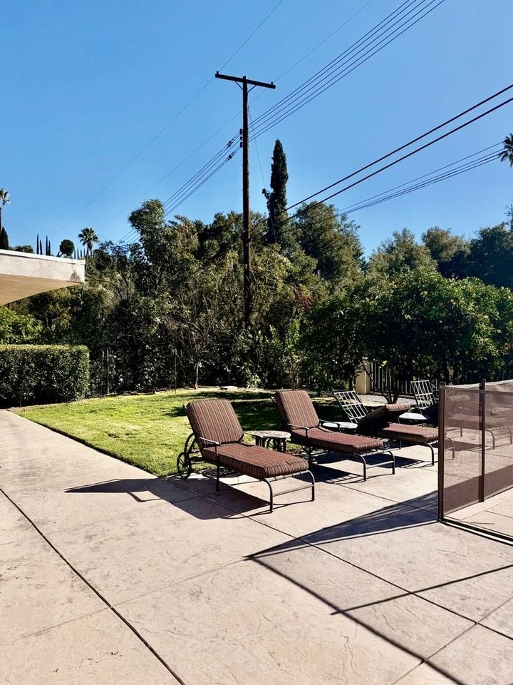 4444 Romero Dr - Photo 2 of 32