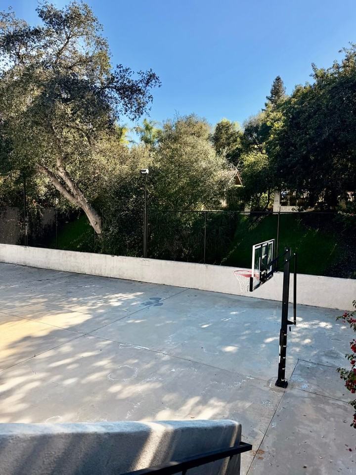 4444 Romero Dr - Photo 5 of 32