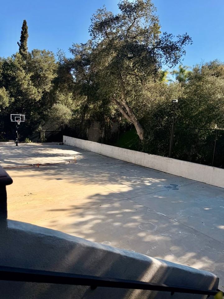 4444 Romero Dr - Photo 6 of 32