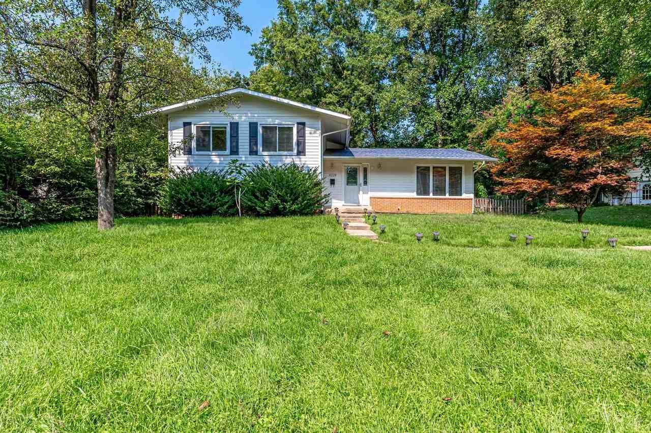 4228 San Carlos Dr - Photo 4 of 50