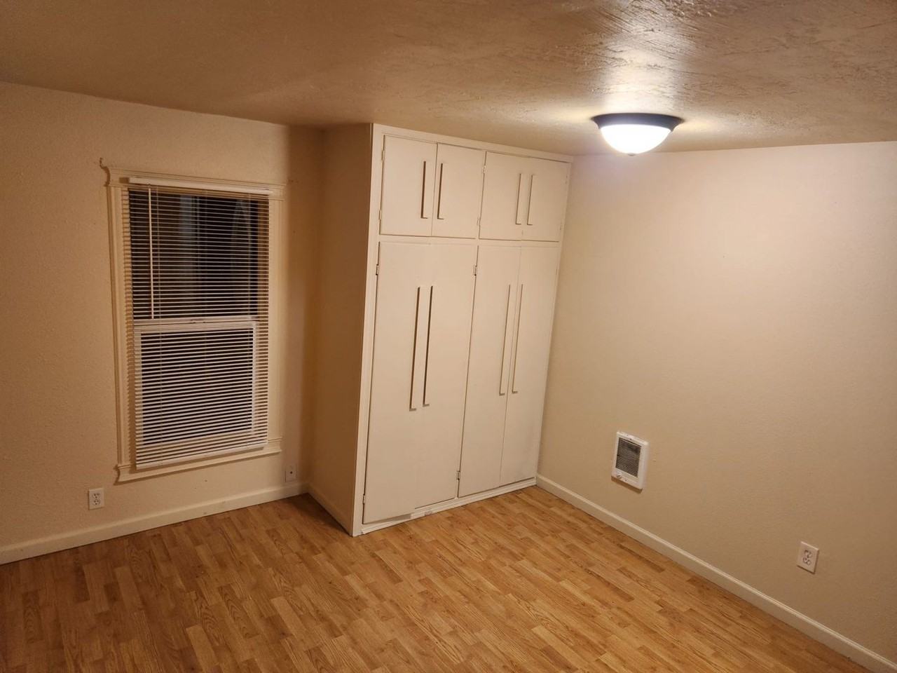 233 N 5th St - Photo 7 of 16