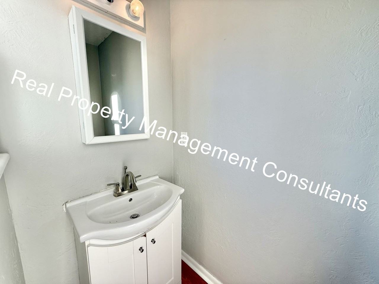 3327 Bridge Manor Dr - Photo 3 of 27