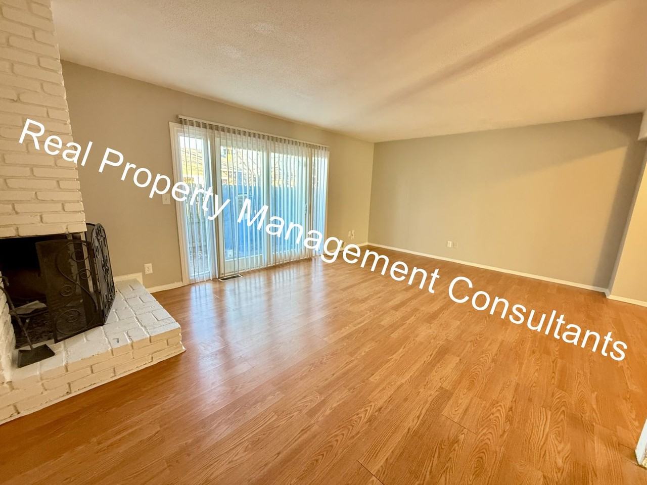 3327 Bridge Manor Dr - Photo 6 of 27