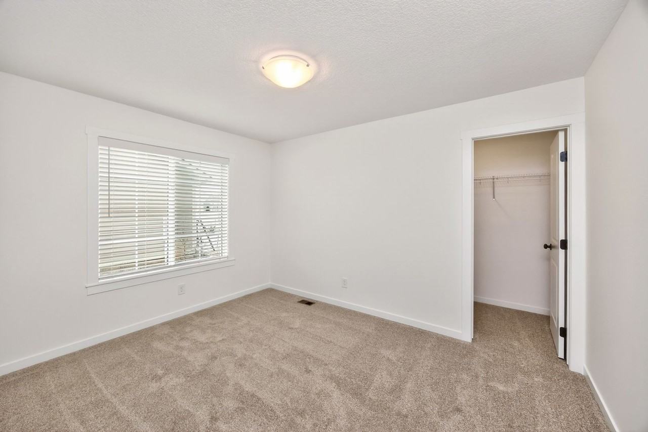 318 Sw 16th St - Photo 5 of 34