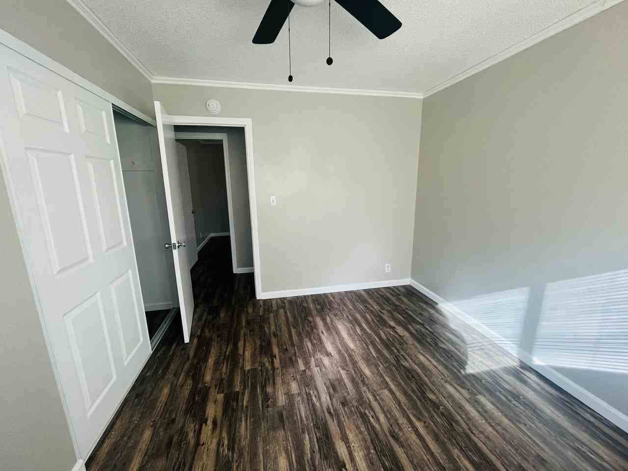 1604 Young St - Photo 6 of 9