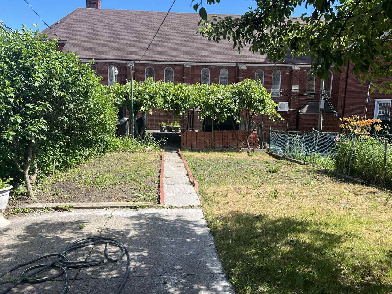 1373 Davenport Road - Photo 5 of 19