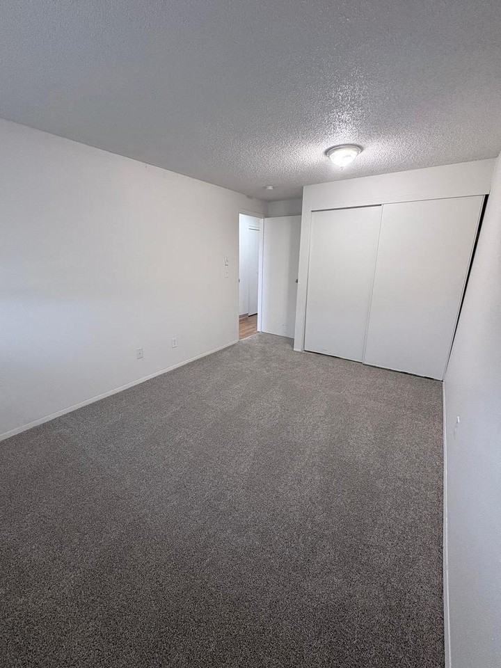 6634 Tacoma Mall Blvd - Photo 5 of 12