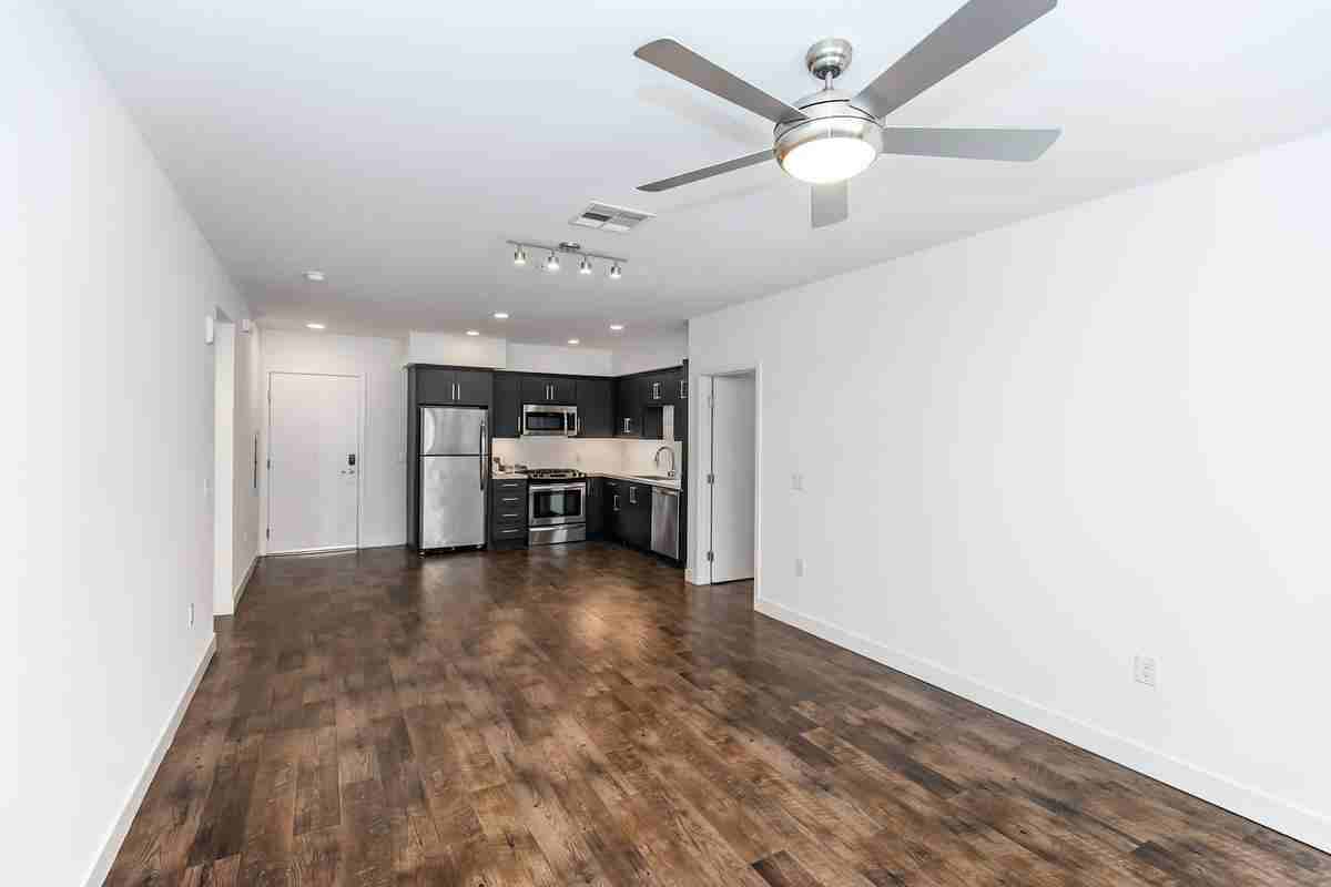 75 W Walnut St - Photo 6 of 23