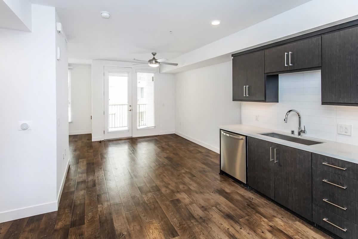 75 W Walnut St - Photo 4 of 21