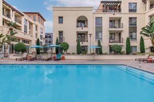 featured image of 75 W Walnut St