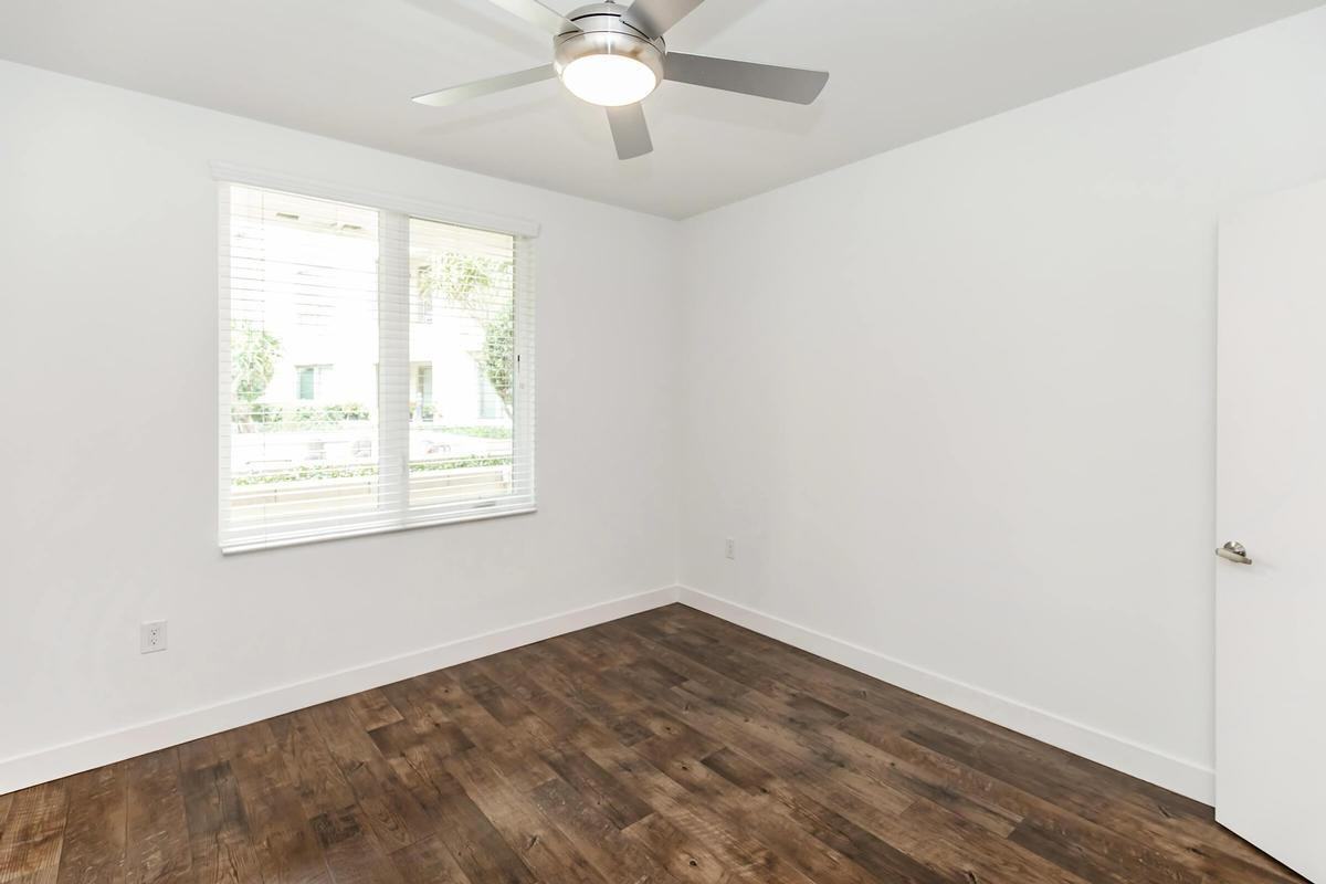75 W Walnut St - Photo 6 of 18