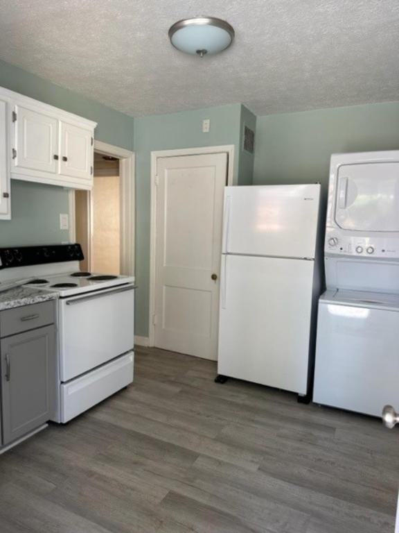 215 Carson Ct - Photo 5 of 27