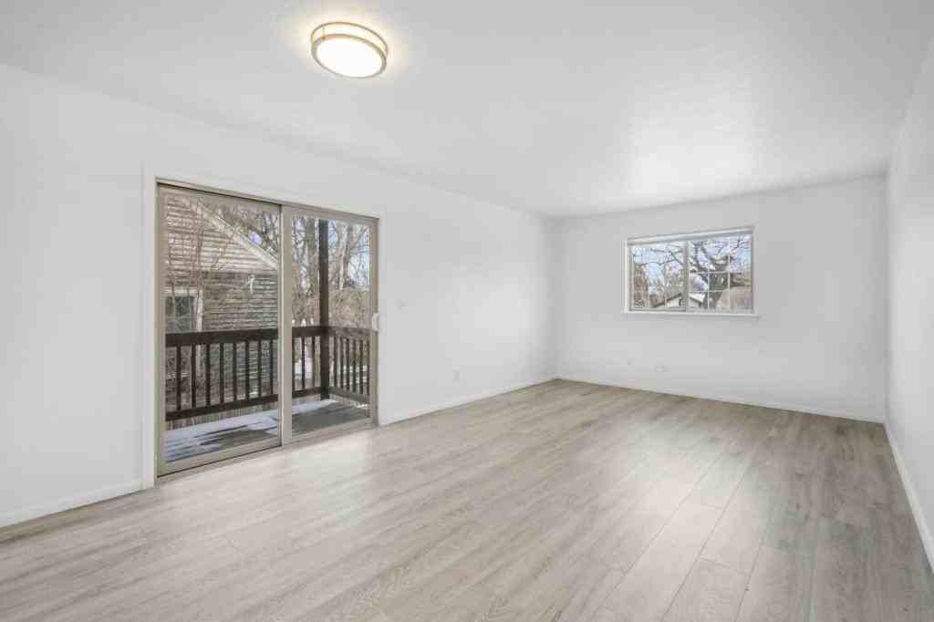 1412 10th St - Photo 3 of 11