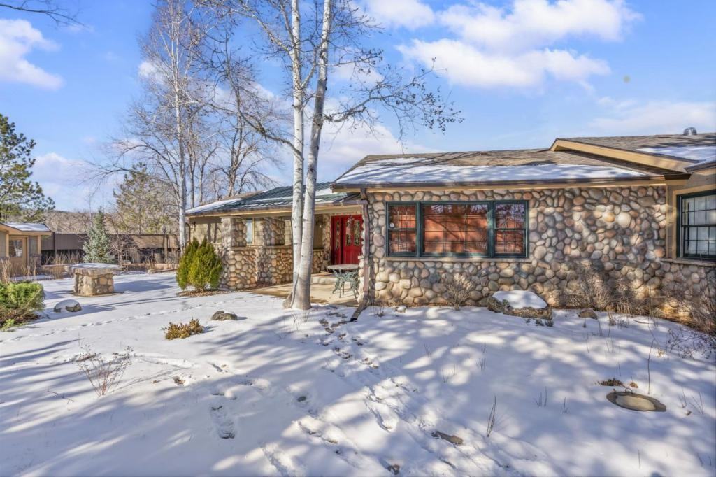 306 Lona Dr - Photo 2 of 27