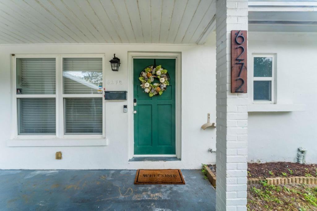 6272 Spring Forest Cir - Photo 3 of 34