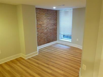 2213 Washington Cir Nw #B - Photo 5 of 12