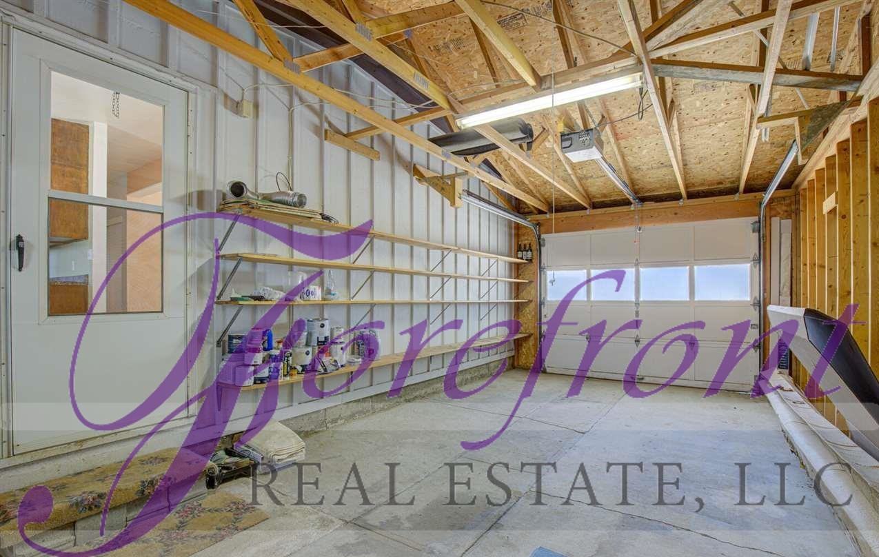 2045 Laramie Ave - Photo 4 of 13