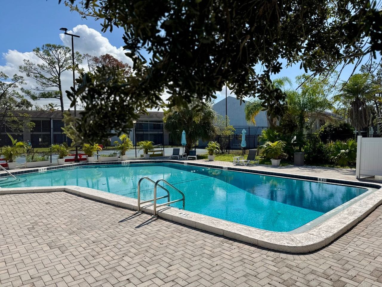 Portofino at Largo - Photo 6 of 10