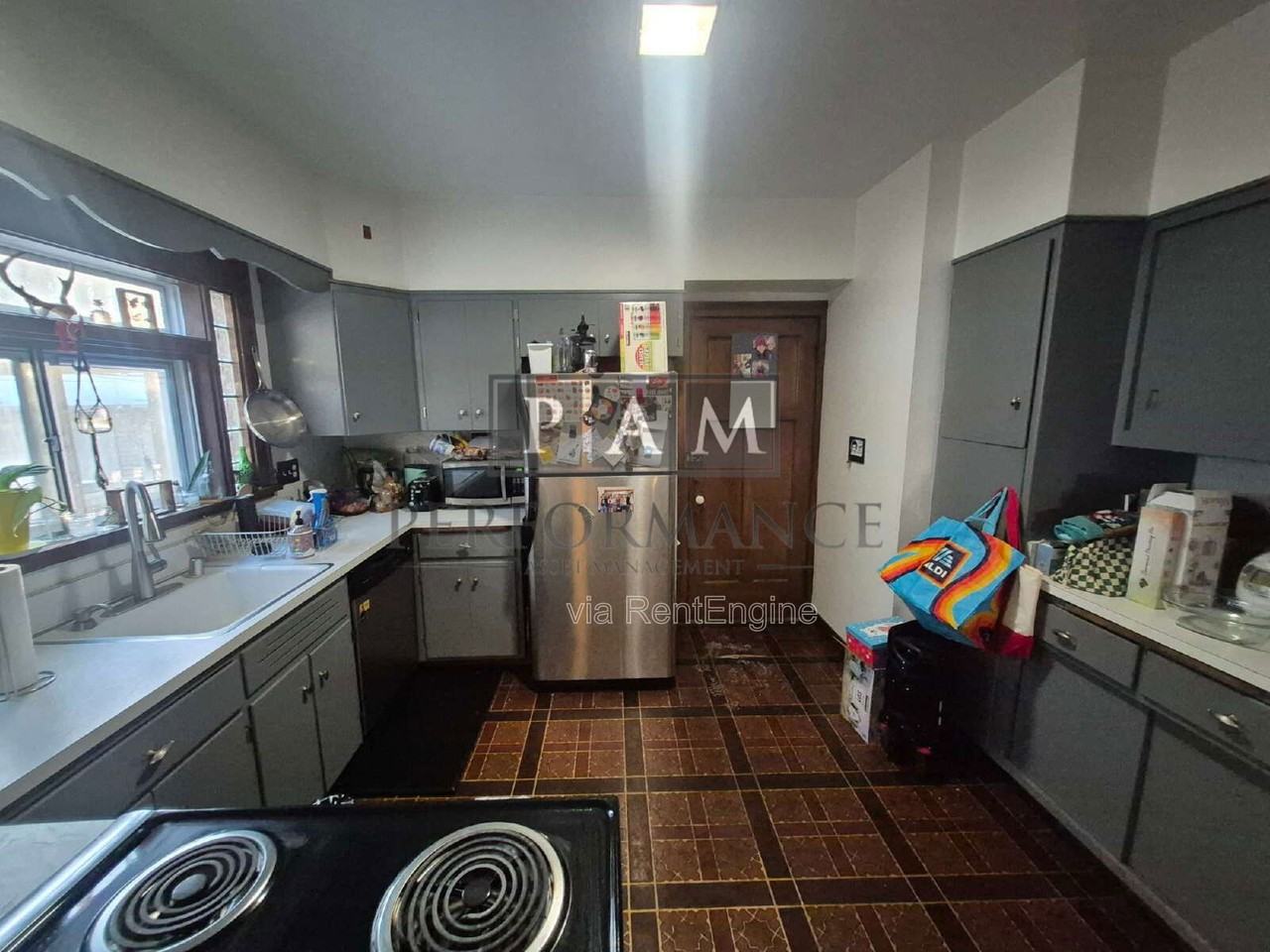 4035 N Stowell Ave - Photo 5 of 13