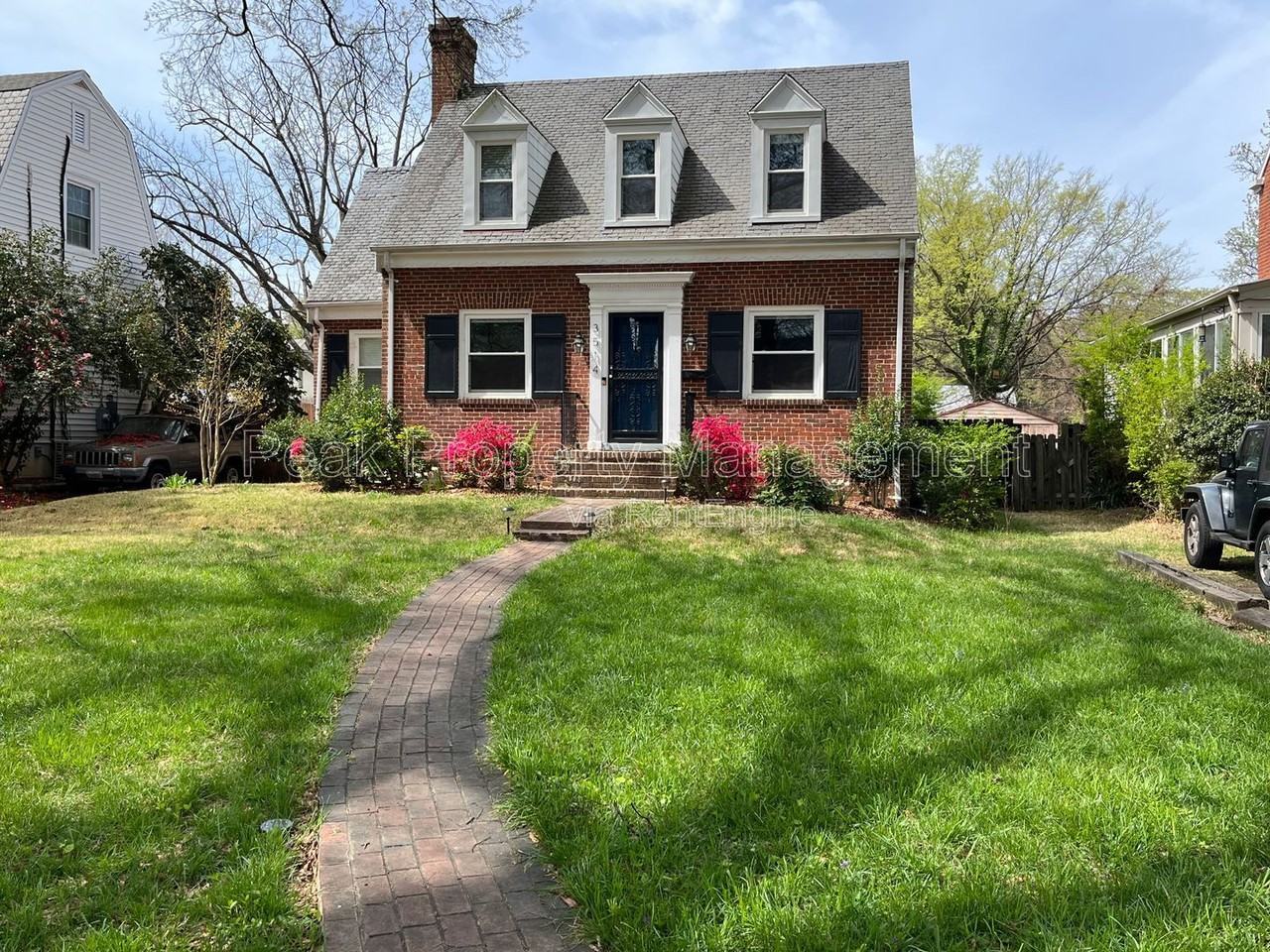 3514 Montrose Ave - Photo 2 of 17
