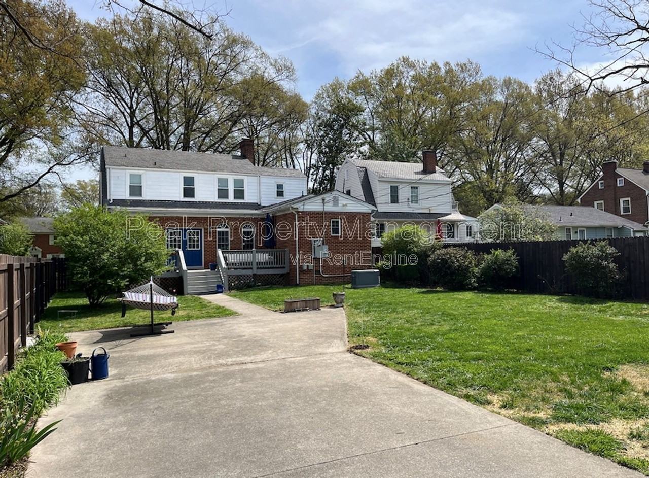3514 Montrose Ave - Photo 4 of 17