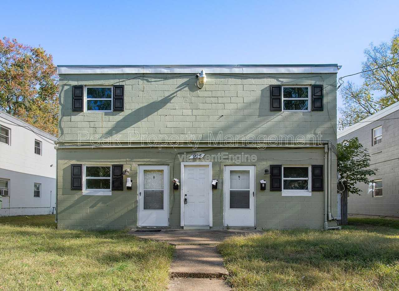 925 N 20th St #D - Photo 4 of 15